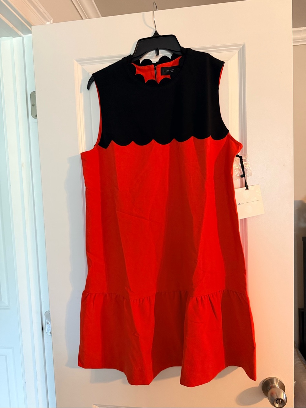 Victoria Beckham Red and Black Sleeveless Scallop Hem Dress